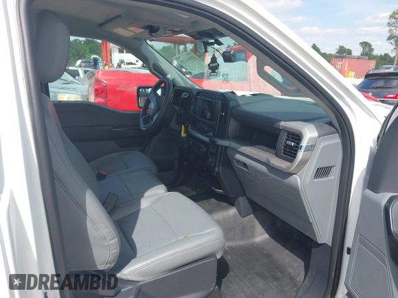 2022 Ford F-150 XL with VIN 1FTMF1CB5NKE95567, listed as a IAAI auction lot 41561435 with 54,497 mi miles. Bid and sale history available at carsss.com. Image 5.