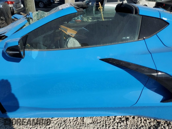 2021 Chevrolet Corvette 2LT with VIN 1G1YB2D48M5122614, listed as a Copart auction lot 44392325 with Not provided miles and Salvage title. Bid and sale history available at DreamBid. Image 7.
