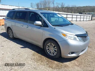 2014 Toyota Sienna XLE with VIN 5TDYK3DC2ES450918, listed as a IAAI auction lot 41732591 with 160,893 mi miles. Bid and sale history available at carsss.com. Image 1.