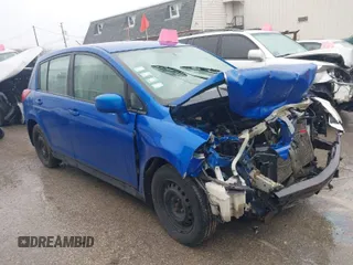 2007 Nissan Versa 1.8 S with VIN 3N1BC13E37L378536, listed as a IAAI auction lot 39107705 with 154,183 mi miles. Bid and sale history available at carsss.com. Image 1.
