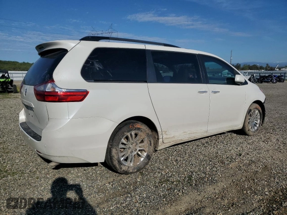 2017 Toyota Sienna XLE Auto Access Seat with VIN 5TDYZ3DC2HS791896, listed as a Copart auction lot 49890665 with 68,027 mi miles and Salvage Title. Bid and sale history available at carsss.com. Image 3.