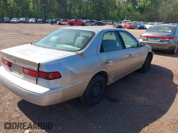 1999 Toyota Camry LE с VIN 4T1BG22K8XU395218, выставлен на аукционе IAAI как лот 42044784 с пробегом 301 664 миль миль и . История ставок и продаж доступна на DreamBid. Изображение 4.