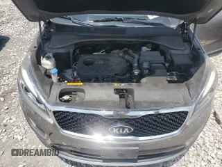 2016 Kia Sorento EX z VIN 5XYPH4A1XGG018807, wystawiony jako Copart lot #62145345 z przebiegiem Nie podano mil oraz Czysty tytuł • Clean title. Historia ofert i sprzedaży dostępna na DreamBid. Obrazek 11.
