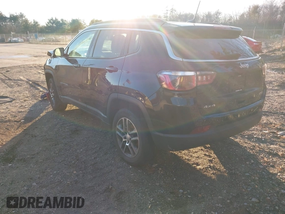 2017 Jeep Compass Latitude z VIN 3C4NJDBB3HT660959, wystawiony jako IAAI lot #41118574 z przebiegiem 114 643 mil mil oraz . Historia ofert i sprzedaży dostępna na DreamBid. Obrazek 3.