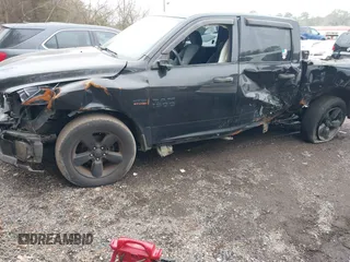 2017 Ram 1500 Express z VIN 1C6RR6KT8HS683418, wystawiony jako IAAI lot #41488810 z przebiegiem 137 659 mil mil oraz . Historia ofert i sprzedaży dostępna na DreamBid. Obrazek 2.