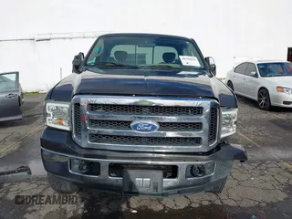 2006 Ford F-250 XL z VIN 1FTSX21PX6EA95609, wystawiony jako IAAI lot #40784632 z przebiegiem 248 193 mil mil oraz . Historia ofert i sprzedaży dostępna na DreamBid. Obrazek 12.