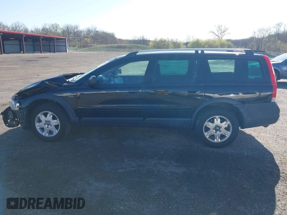 2006 Volvo XC70 with VIN YV4SZ592061228435, listed as a IAAI auction lot 41978481 with 261,784 mi miles. Bid and sale history available at carsss.com. Image 15.