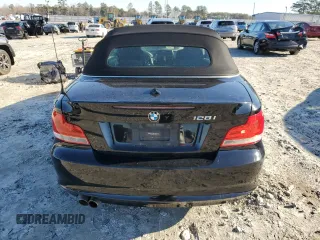 2013 BMW 1 Series 128i z VIN WBAUN1C52DVR01683, wystawiony jako Copart lot #88423465 z przebiegiem 111 157 mil mil oraz Szkoda całkowita • Salvage title. Historia ofert i sprzedaży dostępna na DreamBid. Obrazek 6.