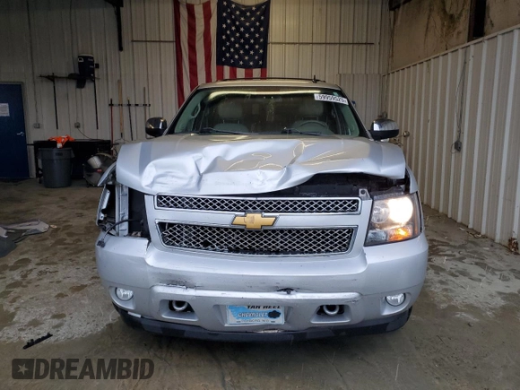 2012 Chevrolet Tahoe LTZ с VIN 1GNSKCE04CR272829, выставлен на аукционе Copart как лот 59959525 с пробегом 164 690 миль миль и Списание • Salvage title. История ставок и продаж доступна на DreamBid. Изображение 5.