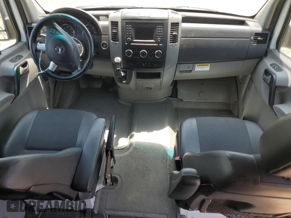 2017 Mercedes-Benz Sprinter with VIN WDZPE7CD7HP534574, listed as a Copart auction lot 52471474 with Not Provided miles and Salvage Title. Bid and sale history available at DreamBid. Image 8.