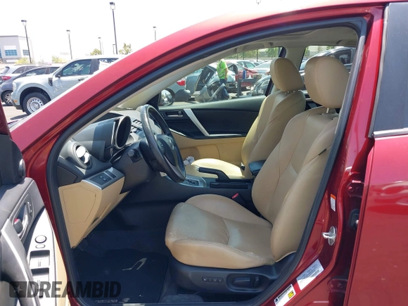 2010 Mazda 3 S Grand Touring z VIN JM1BL1S66A1216664, wystawiony jako IAAI lot #42484260 z przebiegiem 109 973 mil mil oraz . Historia ofert i sprzedaży dostępna na DreamBid. Obrazek 5.