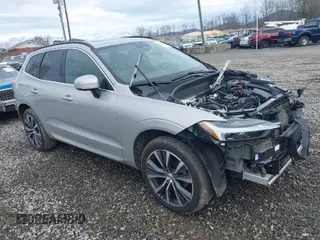2022 Volvo XC60 Momentum with VIN YV4L12RK2N1972823, listed as a IAAI auction lot 41110804 with 46,380 mi miles. Bid and sale history available at carsss.com. Image 1.