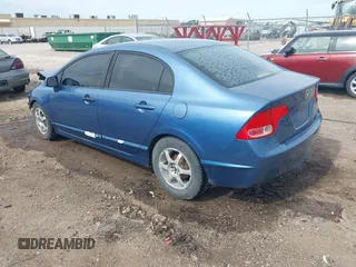 2008 Honda Civic LX z VIN 1HGFA16578L096964, wystawiony jako IAAI lot #42248106 z przebiegiem 173 108 mil mil oraz . Historia ofert i sprzedaży dostępna na DreamBid. Obrazek 3.