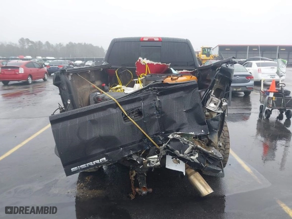 2015 GMC Sierra 2500HD available WiFi Denali with VIN 1GT120E89FF193669, listed as a IAAI auction lot 41556681 with NaN miles. Bid and sale history available at carsss.com. Image 16.