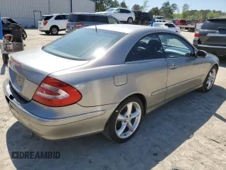 2005 Mercedes-Benz CLK 320 z VIN WDBTJ65J95F129288, wystawiony jako Copart lot #52433525 z przebiegiem 133 344 mil mil oraz Szkoda całkowita • Salvage title. Historia ofert i sprzedaży dostępna na DreamBid. Obrazek 3.