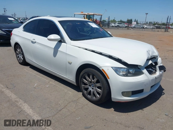 2007 BMW 3 Series 328xi z VIN WBAWC33537PD06475, wystawiony jako IAAI lot #42368910 z przebiegiem 101 579 mil mil oraz . Historia ofert i sprzedaży dostępna na DreamBid. Obrazek 1.