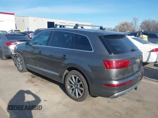 2018 Audi Q7 Premium Plus with VIN WA1LHAF78JD033266, listed as a IAAI auction lot 41749357 with 117,465 mi miles. Bid and sale history available at carsss.com. Image 3.