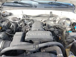 2006 Toyota Sequoia Limited with VIN 5TDBT48A86S270247, listed as a IAAI auction lot 41599079 with 317,733 mi miles. Bid and sale history available at carsss.com. Image 10.