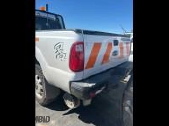 2016 Ford F-250 XLT with VIN 1FT7X2B67GEB70957, listed as a IAAI auction lot 42843825 with 215,003 mi miles and . Bid and sale history available at DreamBid. Image 6.
