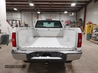 2008 Chevrolet Silverado 1500 Work Truck with VIN 1GCEK14C48Z215558, listed as a IAAI auction lot 41947700 with 147,591 mi miles. Bid and sale history available at carsss.com. Image 16.