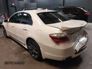 2010 Acura RL Technology with VIN JH4KB2F67AC001882, listed as a IAAI auction lot 40549480 with 122,164 mi miles and . Bid and sale history available at DreamBid. Image 3.