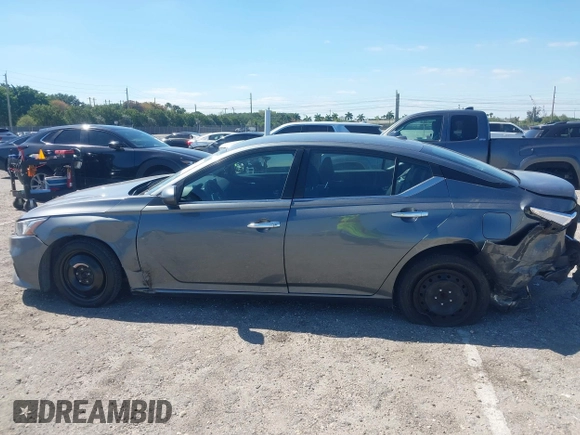 2020 Nissan Altima 2.5 S with VIN 1N4BL4BV3LC149088, listed as a IAAI auction lot 42023226 with 109,180 mi miles. Bid and sale history available at carsss.com. Image 14.