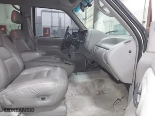 1996 Chevrolet Tahoe with VIN 1GNEK13R5TJ341299, listed as a IAAI auction lot 41713489 with 251,990 mi miles. Bid and sale history available at carsss.com. Image 5.