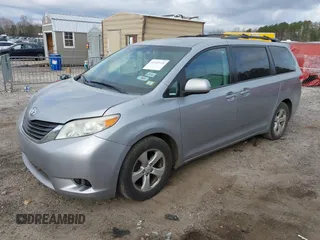 2011 Toyota Sienna LE AAS with VIN 5TDKK3DC3BS109139, listed as a IAAI auction lot 41715718 with 210,332 mi miles. Bid and sale history available at carsss.com. Image 17.