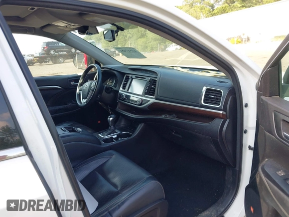 2015 Toyota Highlander Limited with VIN 5TDDKRFH5FS221483, listed as a IAAI auction lot 42517481 with 89,481 mi miles and . Bid and sale history available at DreamBid. Image 5.