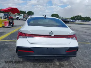 2025 Hyundai Elantra SEL Convenience with VIN KMHLS4DG8SU926062, listed as a IAAI auction lot 42098106 with 7,127 mi miles and . Bid and sale history available at DreamBid. Image 16.