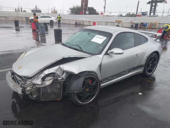 2006 Porsche 911 Carrera with VIN WP0AA29986S716141, listed as a IAAI auction lot 41198397 with 162,423 mi miles. Bid and sale history available at carsss.com. Image 18.