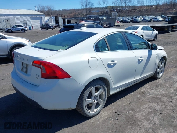 2013 Volvo S60 T5 with VIN YV1612FHXD2192600, listed as a IAAI auction lot 41886757 with 144,249 mi miles. Bid and sale history available at carsss.com. Image 4.