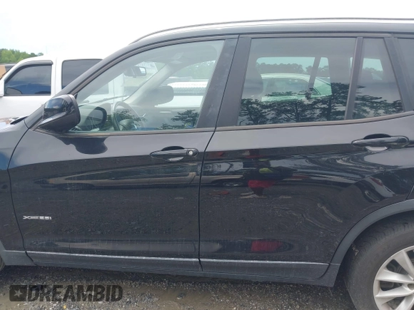 2014 BMW X3 xDrive28i z VIN 5UXWX9C54E0D40939, wystawiony jako IAAI lot #42468079 z przebiegiem Nie podano mil oraz . Historia ofert i sprzedaży dostępna na DreamBid. Obrazek 14.