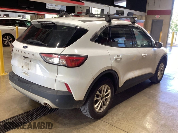 2020 Ford Escape SE z VIN 1FMCU0G60LUC60855, wystawiony jako IAAI lot #42815359 z przebiegiem 116 708 mil mil oraz . Historia ofert i sprzedaży dostępna na DreamBid. Obrazek 22.