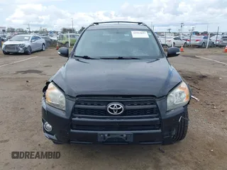 2010 Toyota RAV4 Sport with VIN JTMRF4DV3A5033646, listed as a IAAI auction lot 41915697 with 305,807 mi miles. Bid and sale history available at carsss.com. Image 12.
