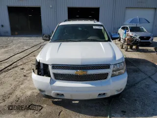 2013 Chevrolet Tahoe LS with VIN 1GNSCAE09DR117843, listed as a Copart auction lot 52773565 with 160,226 mi miles and Salvage title. Bid and sale history available at DreamBid. Image 5.