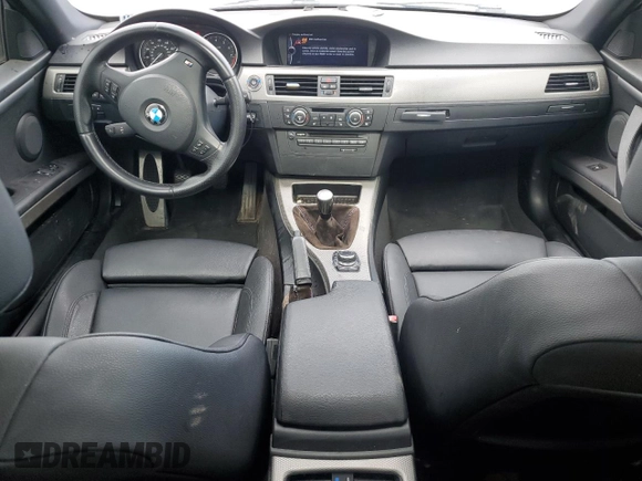 2012 BMW 3 Series 335i z VIN WBAKG7C50CE263260, wystawiony jako Copart lot #49528645 z przebiegiem 220 656 mil mil oraz Czysty tytuł • Clean title. Historia ofert i sprzedaży dostępna na DreamBid. Obrazek 9.