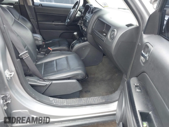 2017 Jeep Patriot High Altitude z VIN 1C4NJPFA9HD118354, wystawiony jako IAAI lot #41848700 z przebiegiem 82 624 mil mil oraz . Historia ofert i sprzedaży dostępna na DreamBid. Obrazek 5.