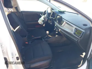2023 Kia Rio S z VIN 3KPA24AD9PE567364, wystawiony jako IAAI lot #41145615 z przebiegiem 82 143 mil mil oraz . Historia ofert i sprzedaży dostępna na DreamBid. Obrazek 5.
