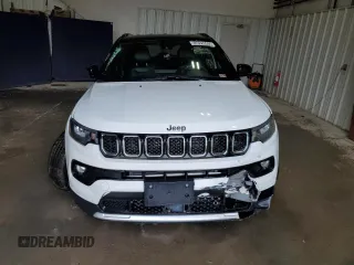 2024 Jeep Compass Limited z VIN 3C4NJDCN2RT609995, wystawiony jako Copart lot #63028605 z przebiegiem 29 744 mil mil oraz Czysty tytuł • Clean title. Historia ofert i sprzedaży dostępna na DreamBid. Obrazek 5.