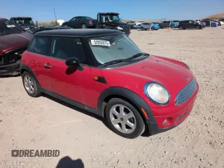 2008 MINI Hardtop with VIN WMWMF33538TT64347, listed as a Copart auction lot 52852075 with 89,884 mi miles and Clean Title. Bid and sale history available at DreamBid. Image 4.