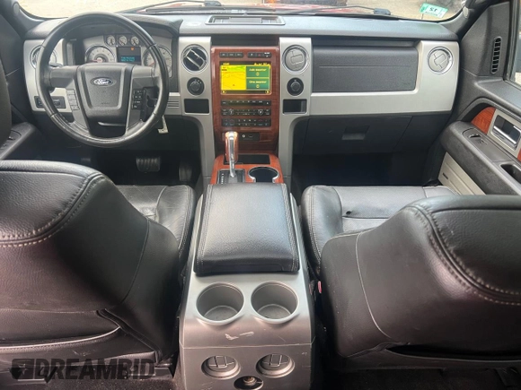 2009 Ford F-150 XL z VIN 1FTPW14V89FB39943, wystawiony jako Copart lot #59235275 z przebiegiem 231 201 mil mil oraz Czysty tytuł • Clean title. Historia ofert i sprzedaży dostępna na DreamBid. Obrazek 9.