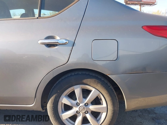 2012 Nissan Versa SL with VIN 3N1CN7AP8CL889143, listed as a IAAI auction lot 41831417 with 172,578 mi miles. Bid and sale history available at carsss.com. Image 15.