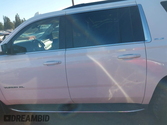 2019 GMC Yukon XL SLE z VIN 1GKS2FKC9KR147823, wystawiony jako IAAI lot #41571738 z przebiegiem 95 764 mil mil oraz . Historia ofert i sprzedaży dostępna na DreamBid. Obrazek 14.