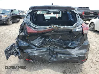 2022 Nissan Kicks S z VIN 3N1CP5BV1NL511552, wystawiony jako Copart lot #56140805 z przebiegiem 70 067 mil mil oraz Szkoda całkowita • Salvage title. Historia ofert i sprzedaży dostępna na DreamBid. Obrazek 6.