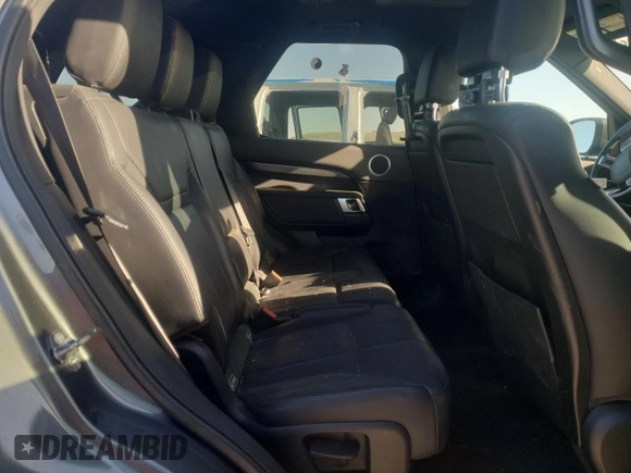 2018 Land Rover Discovery HSE z VIN SALRR2RVXJA077289, wystawiony jako Copart lot #52288545 z przebiegiem 79 881 mil mil oraz Tytuł czysty. Historia ofert i sprzedaży dostępna na DreamBid. Obrazek 10.