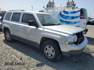 2014 Jeep Patriot Altitude with VIN 1C4NJPBAXED537475, listed as a Copart auction lot 57080595 with 173,599 mi miles and Clean title. Bid and sale history available at DreamBid. Image 4.
