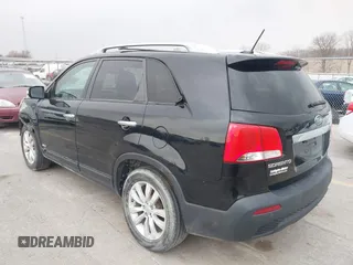 2011 Kia Sorento EX with VIN 5XYKUDA28BG064286, listed as a IAAI auction lot 41781709 with 288,395 mi miles. Bid and sale history available at carsss.com. Image 3.