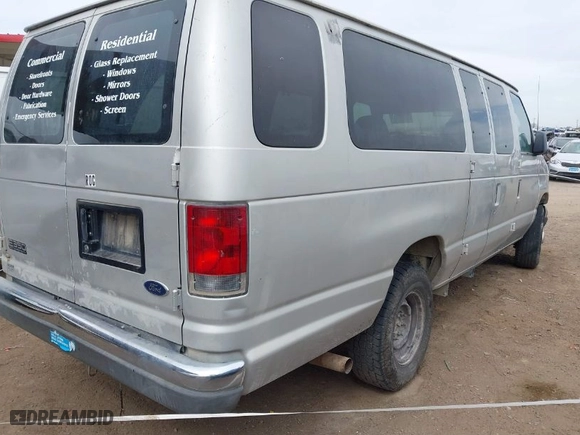2003 Ford Econoline Wagon XL with VIN 1FBSS31L93HA49530, listed as a IAAI auction lot 41724343 with 175,175 mi miles. Bid and sale history available at carsss.com. Image 4.