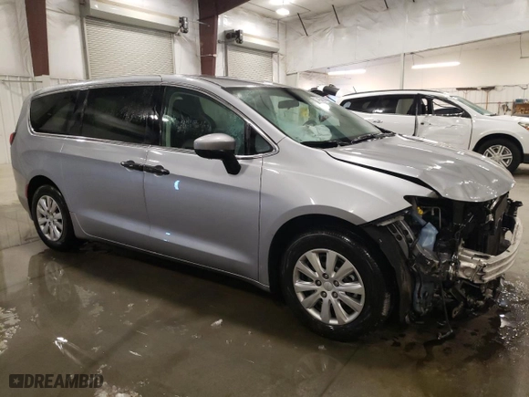 2021 Chrysler Voyager L with VIN 2C4RC1AG7MR553238, listed as a Copart auction lot 44531975 with 20,065 mi miles and Clean Title. Bid and sale history available at carsss.com. Image 4.